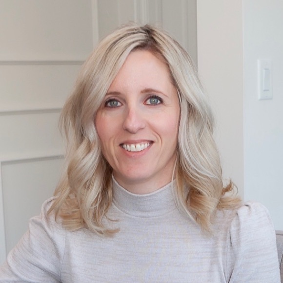 Meet your Posher, Nicole - Picture 1 of 1